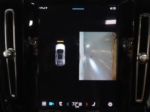 Used 2022 Volvo C40 P8 Recharge Ultimate image 32