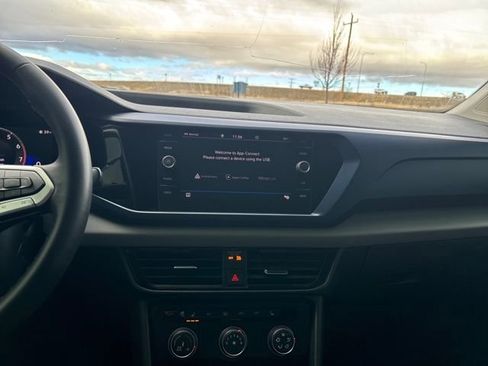 Used 2022 Volkswagen Taos SE image 18