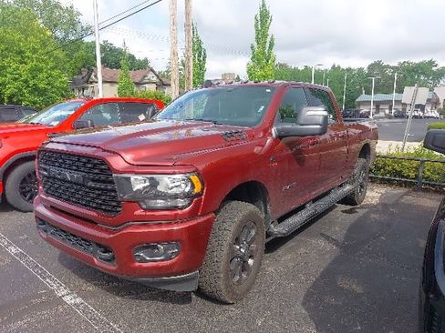 Used 2024 RAM 2500 Big Horn w/ Night Edition AWD/4WD image 4