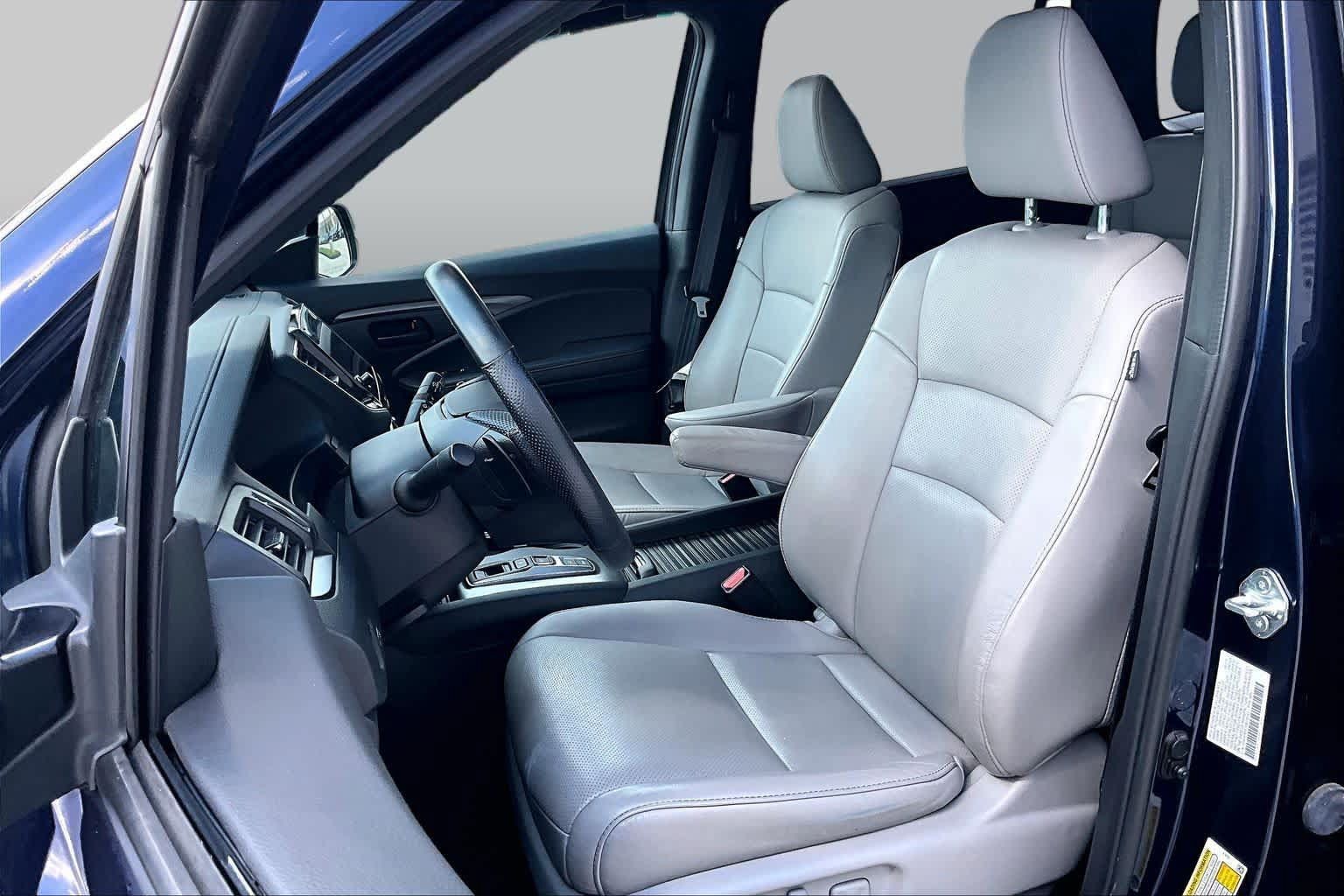 Used 2023 Honda Passport EX-L image 8