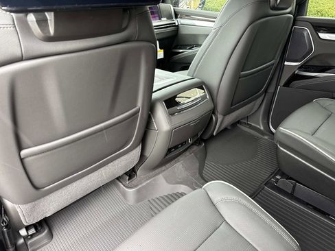 New 2026 Cadillac Escalade Luxury w/ Touring Package image 13