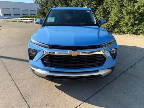 Used 2024 Chevrolet TrailBlazer LT w/ LT Cold Weather Package FWD image 6