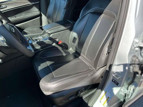 Used 2024 Jeep Grand Cherokee L Limited w/ Luxury Tech Group II image 34