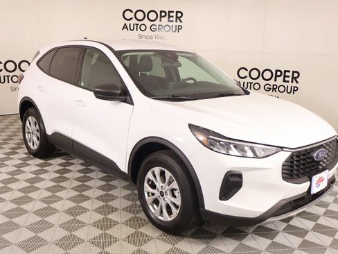 Used 2025 Ford Escape Active AWD/4WD image 1
