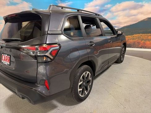Used 2025 Subaru Forester Premium AWD/4WD image 11