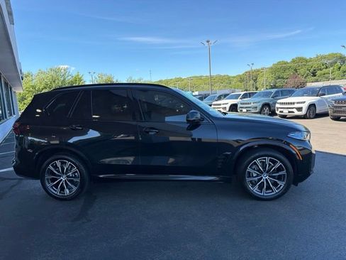 Used 2024 BMW X5 xDrive40i w/ M Sport Package AWD/4WD image 4