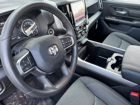 New 2026 RAM 1500 Express AWD/4WD image 9