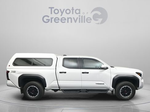 Certified 2024 Toyota Tacoma TRD Off-Road image 17