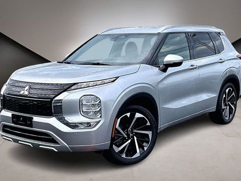 Used 2022 Mitsubishi Outlander SEL FWD image 1
