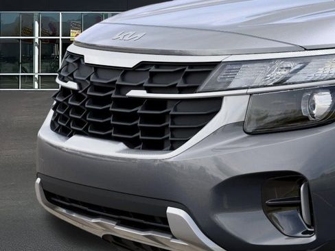 New 2026 Kia Seltos LX FWD image 12