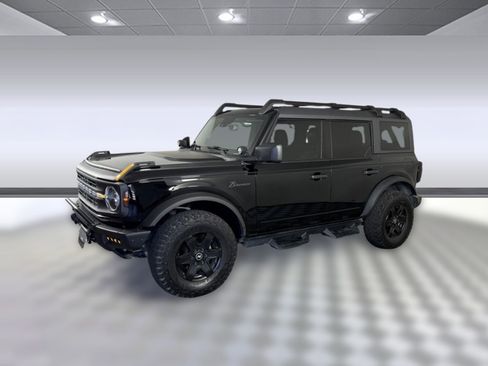 Used 2021 Ford Bronco Black Diamond image 1