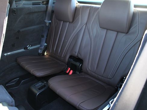 Used 2017 BMW X5 xDrive50i w/ M Sport Package image 20