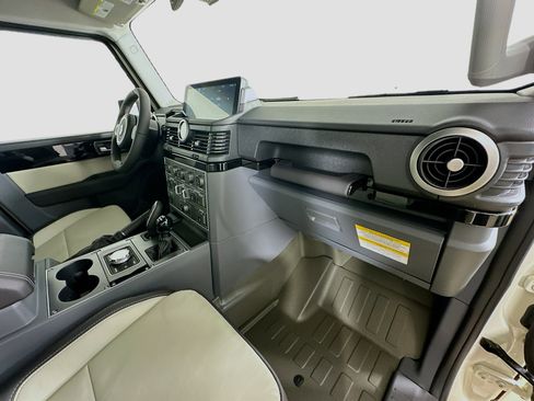 New 2025 INEOS Grenadier Fieldmaster Edition AWD/4WD image 49