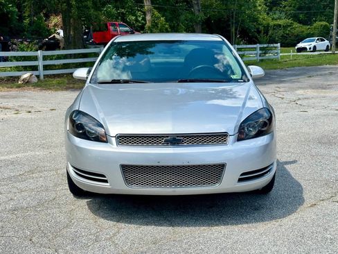 Used 2016 Chevrolet Impala Limited LS image 2