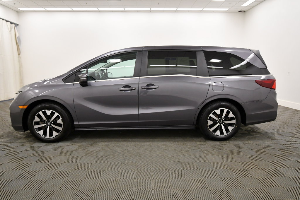 Certified 2025 Honda Odyssey EX-L image 4