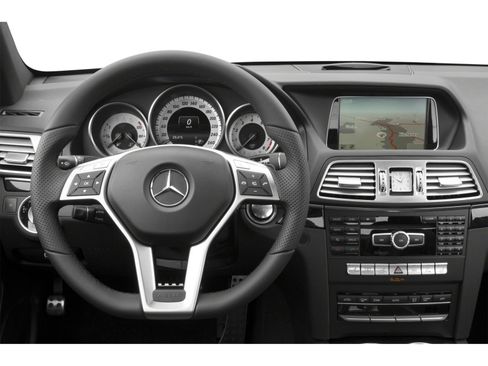 Used 2015 Mercedes-Benz E 400 4MATIC Coupe image 4