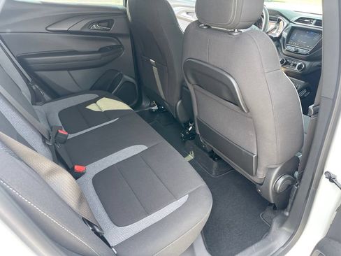 Used 2023 Chevrolet TrailBlazer LT w/ Convenience Package FWD image 17