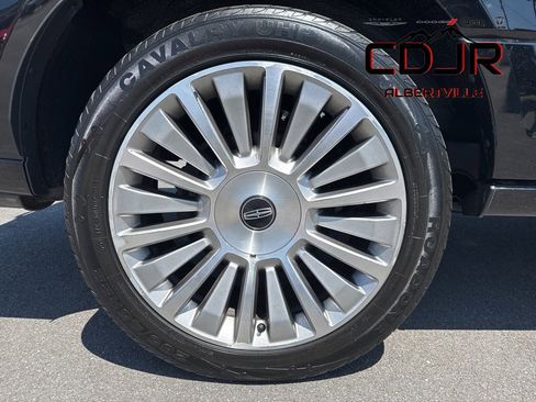 Used 2017 Lincoln Navigator L Reserve image 12