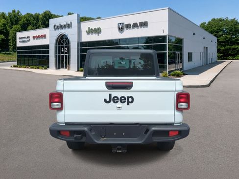 Used 2022 Jeep Gladiator Sport w/ Trailer Tow Package AWD/4WD image 5