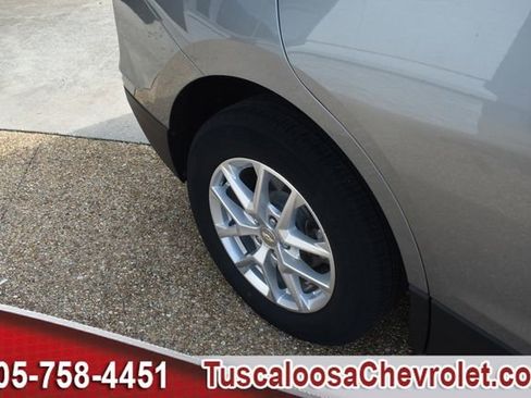 Used 2023 Chevrolet Equinox LS w/ LS Convenience Package FWD image 14