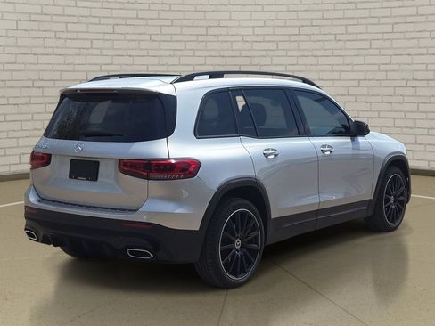 Used 2022 Mercedes-Benz GLB 250 image 5