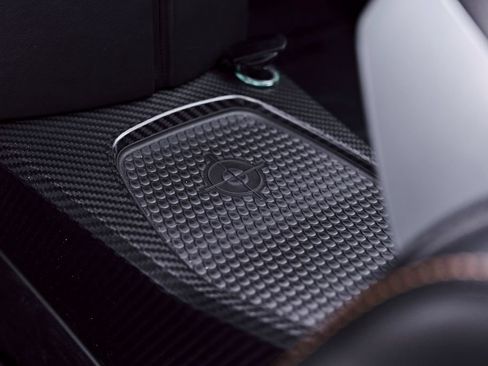 Used 2019 McLaren Senna RWD image 97