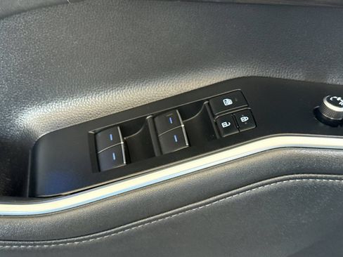 Used 2021 Toyota Highlander Limited AWD/4WD image 11