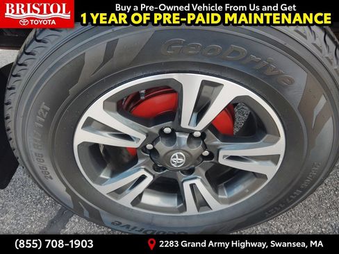 Used 2019 Toyota Tacoma TRD Sport AWD/4WD image 14