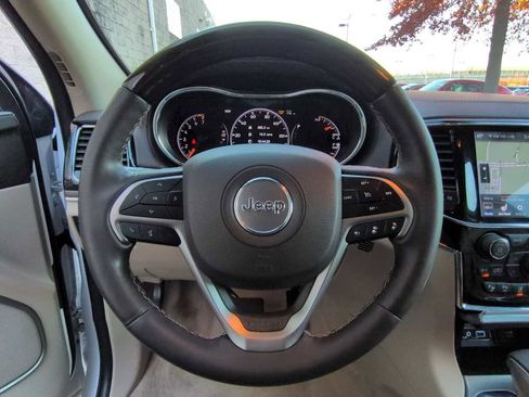 Used 2020 Jeep Grand Cherokee Overland image 25