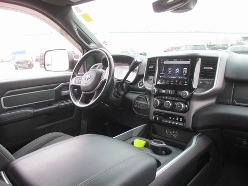 Used 2021 RAM 2500 Big Horn w/ Level 1 Equipment Group image 24