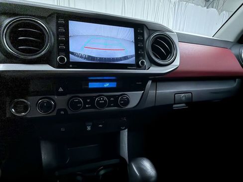 Used 2023 Toyota Tacoma SR5 AWD/4WD image 13