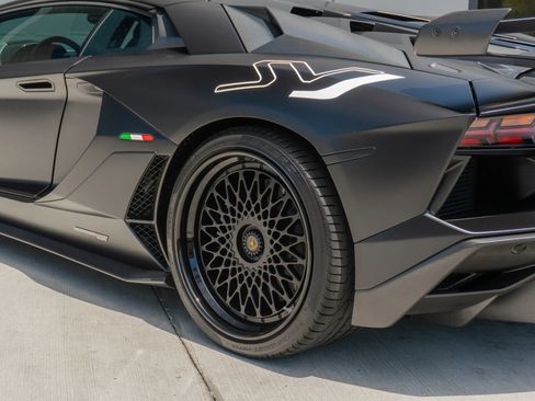 Used 2019 Lamborghini Aventador SVJ AWD/4WD image 55