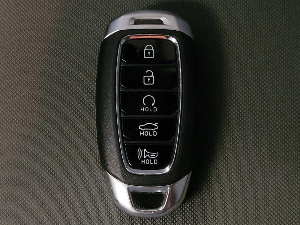 Used 2023 Hyundai Elantra SEL FWD image 32