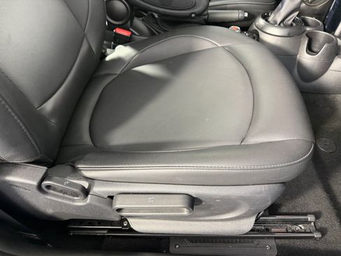 Used 2019 MINI Cooper 2-Door Hardtop image 33