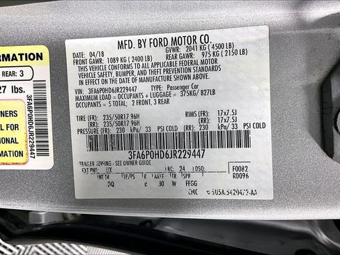 Used 2018 Ford Fusion SE w/ Fusion SE Technology Package FWD image 32