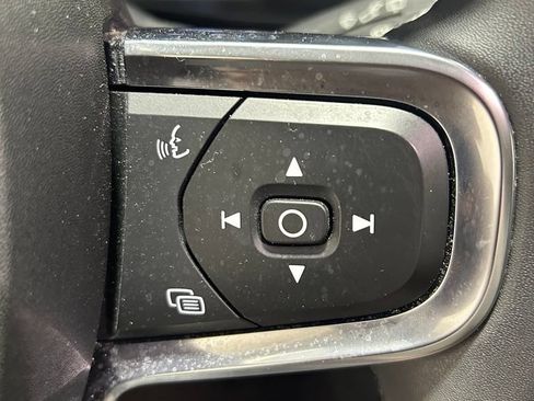 Used 2024 Volvo XC40 B5 Plus w/ Protection Package Premier AWD/4WD image 14