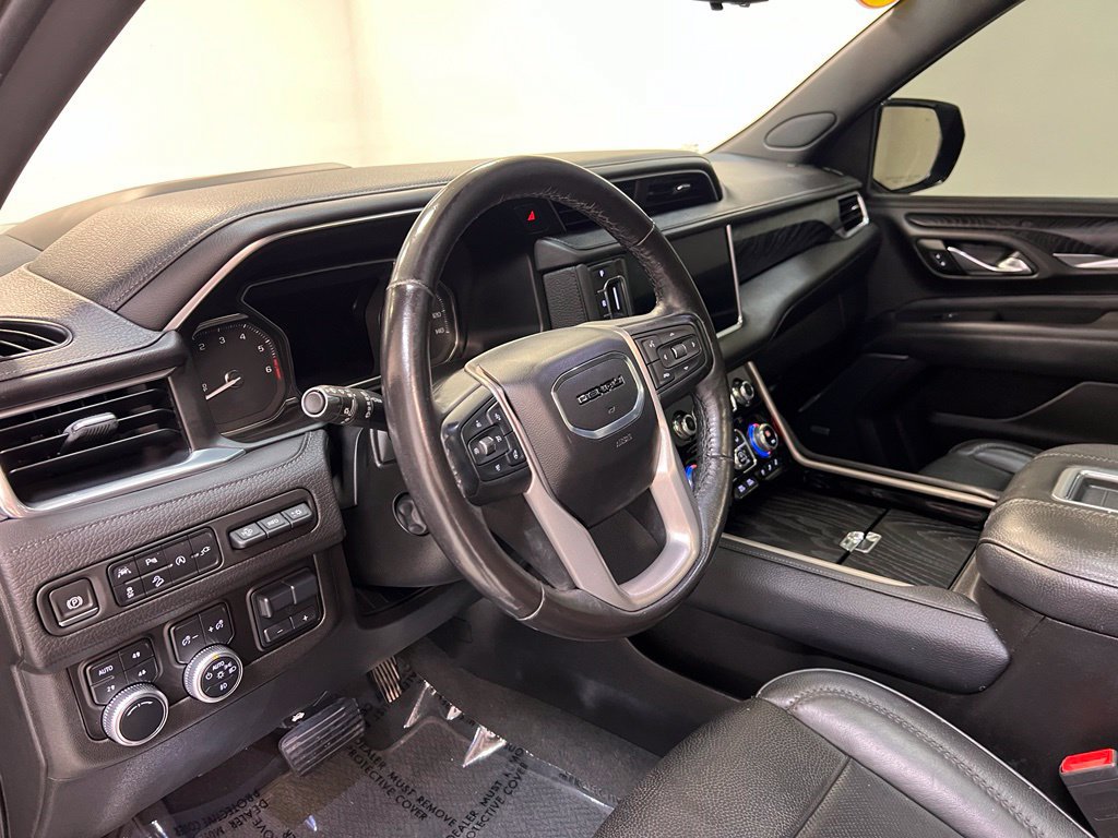 Used 2021 GMC Yukon Denali w/ Denali Premium Package AWD/4WD image 17