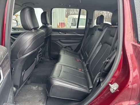 Used 2023 Jeep Grand Cherokee Limited w/ Trailer Tow Prep Group (B) image 13