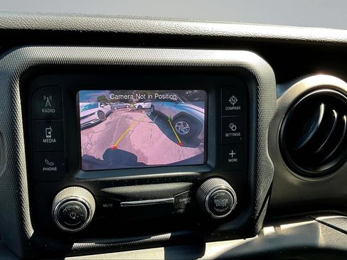 Used 2021 Jeep Wrangler Unlimited Sport AWD/4WD image 10