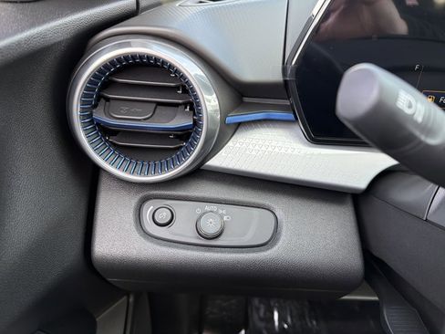 New 2026 Chevrolet Trax LT w/ LT Convenience Package image 14