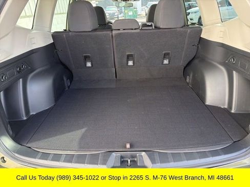 Used 2023 Subaru Forester Premium image 33