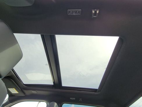 New 2025 Ford F150 Platinum w/ Equipment Group 702A High image 9