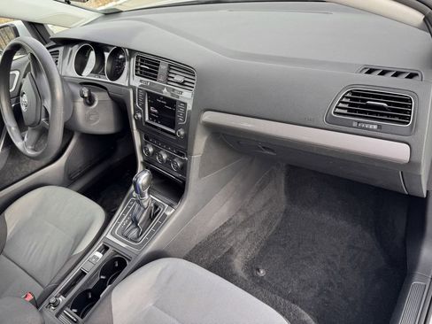 Used 2016 Volkswagen e-Golf SE image 27