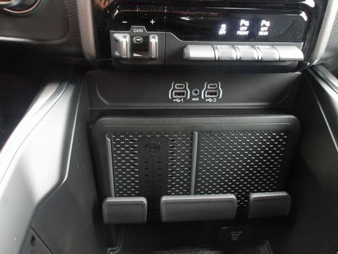 New 2026 RAM 1500 4x4 Crew Cab image 16