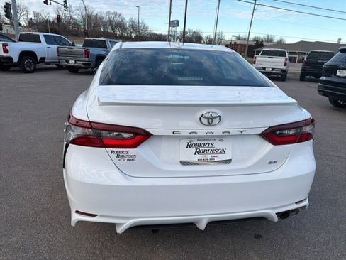 Used 2024 Toyota Camry SE image 22