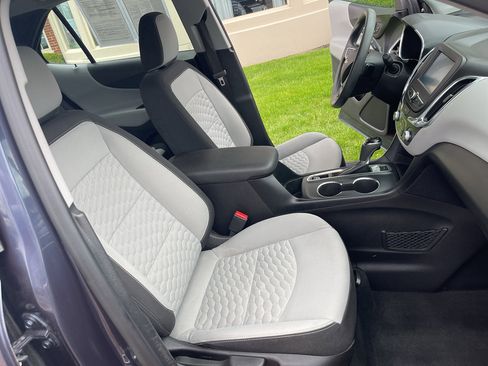 Used 2018 Chevrolet Equinox LS image 26