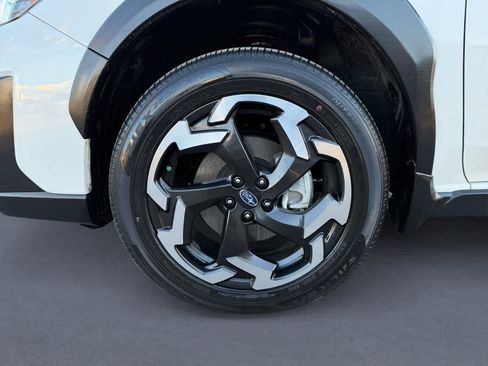 Certified 2022 Subaru Crosstrek 2.5i Limited w/ Moonroof Package 2 image 9