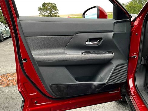 New 2025 Nissan Kicks SV w/ SV Premium Package image 10