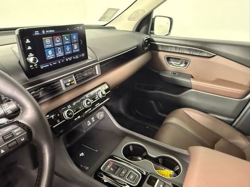 Used 2025 Honda Pilot Elite image 28