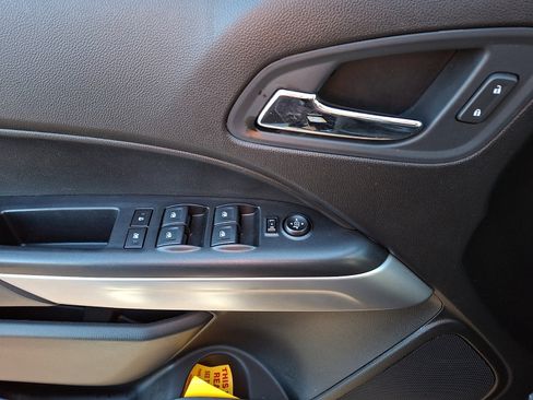 Used 2019 Chevrolet Colorado LT w/ Redline Special Edition AWD/4WD image 11